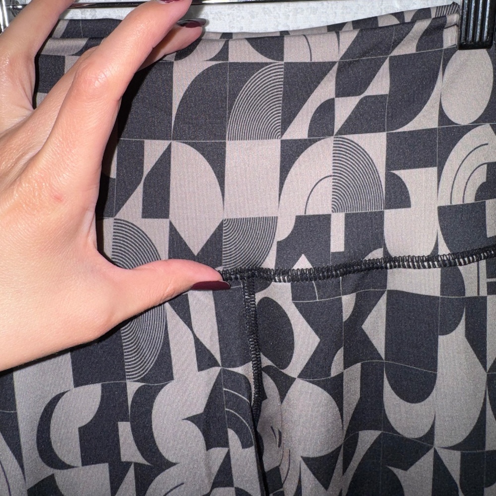 Chic & Supportive Two-Piece Activewear Set β¨ - Picture 8 of 8